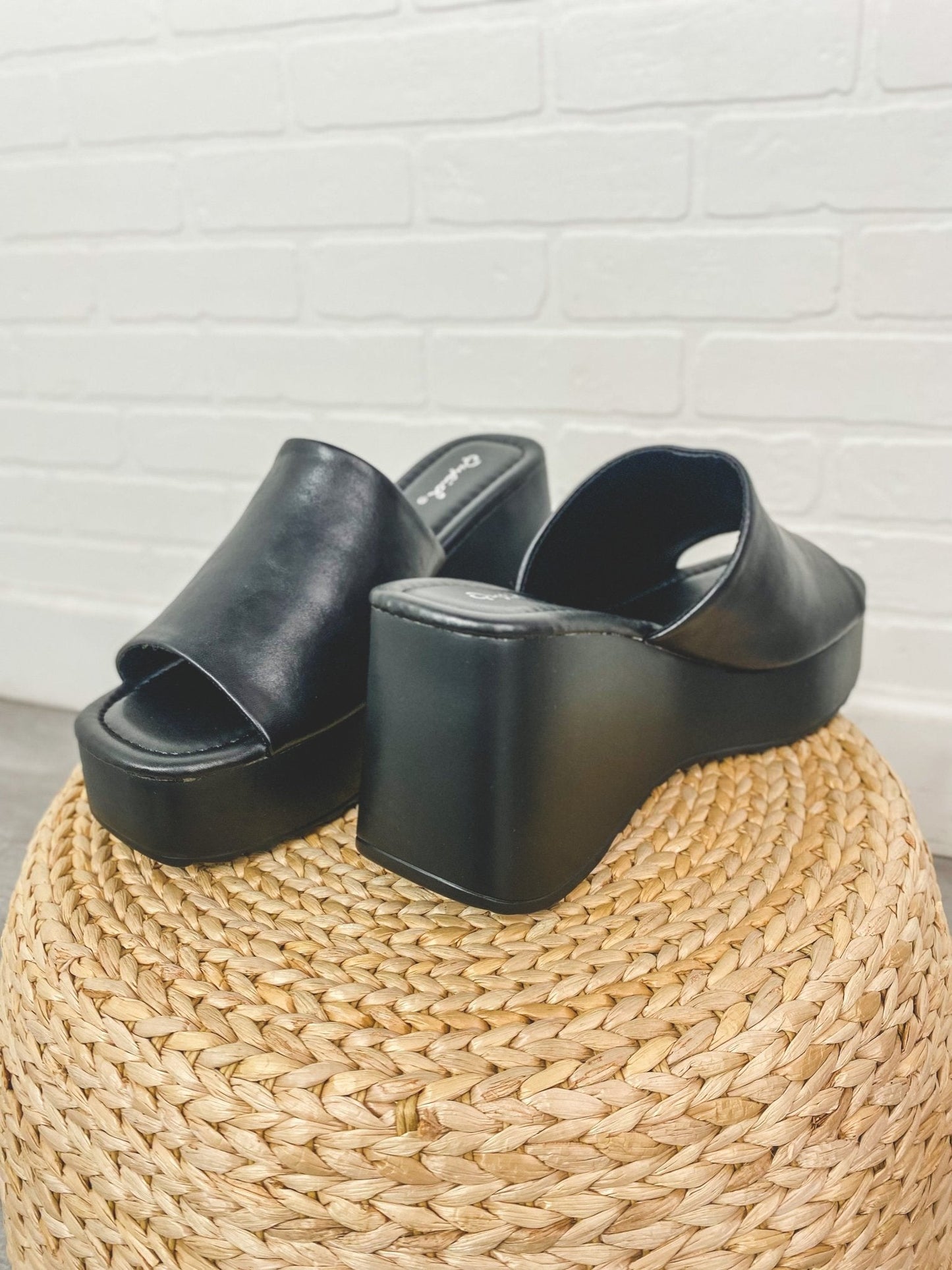 Afton one band sandal black