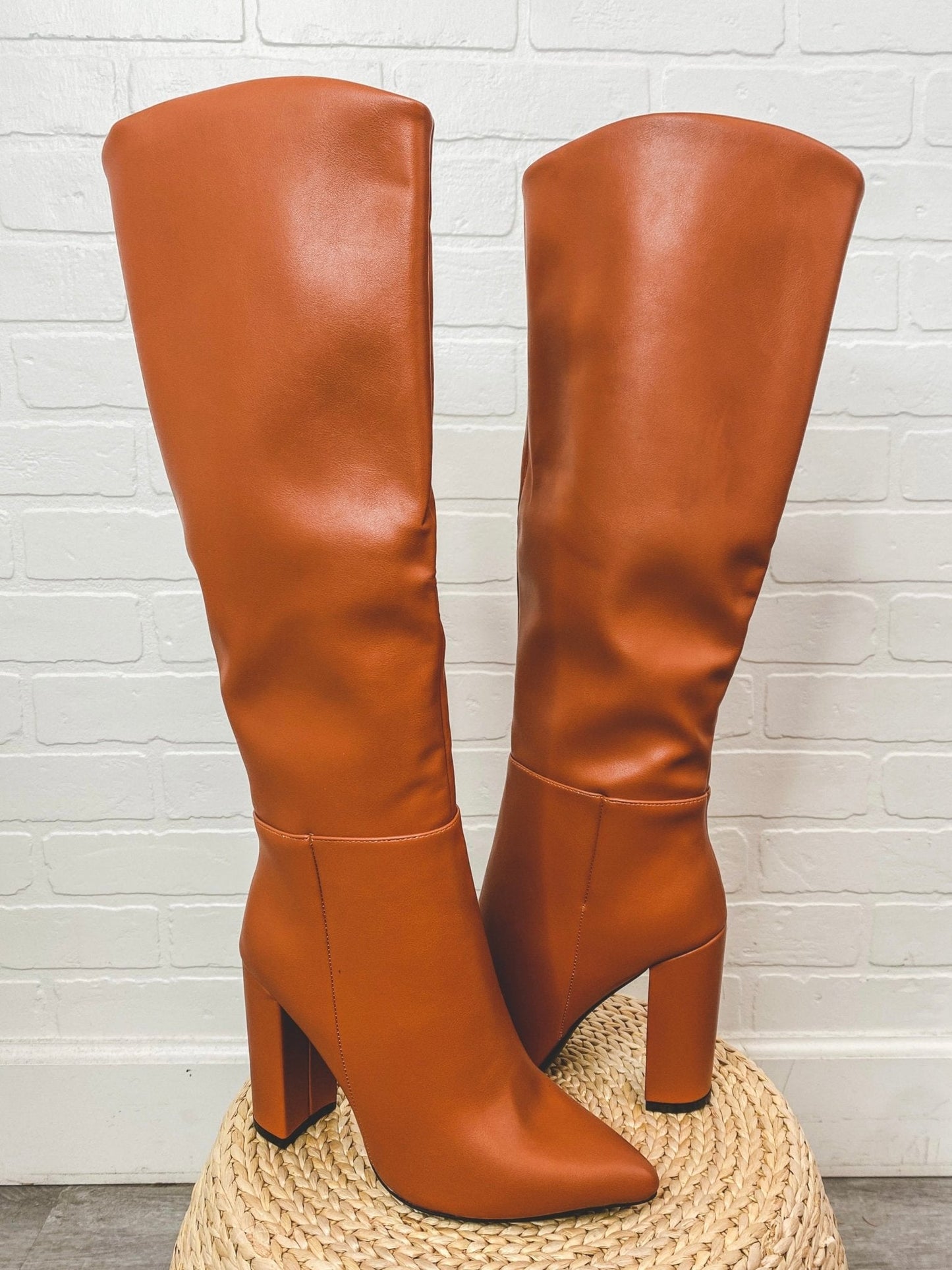 Signal knee high boots cognac