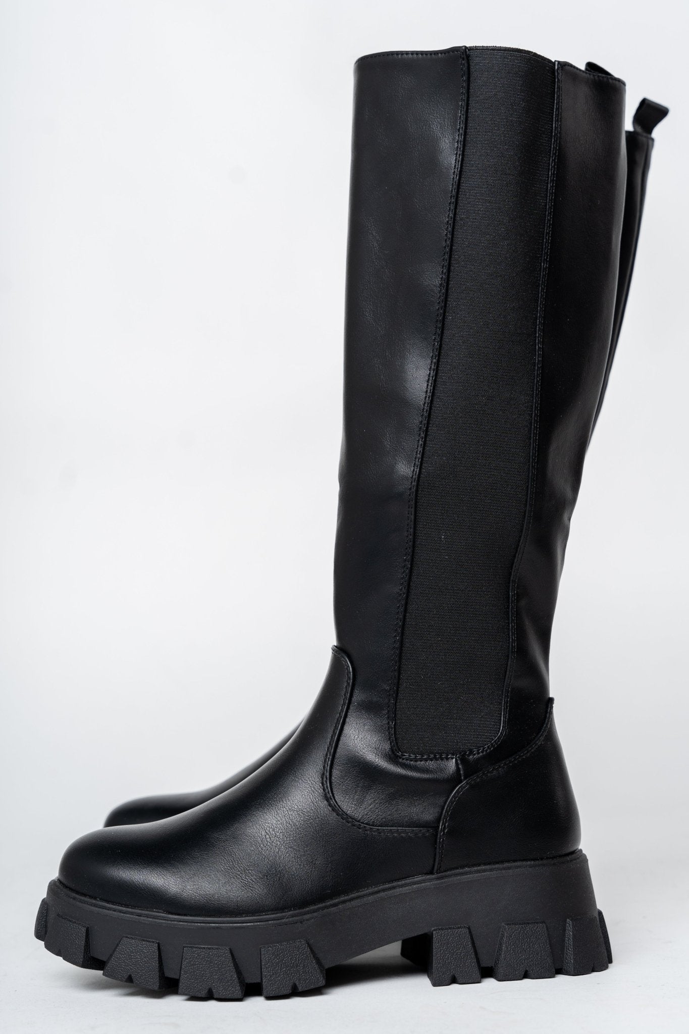 Lori lug platform boots black