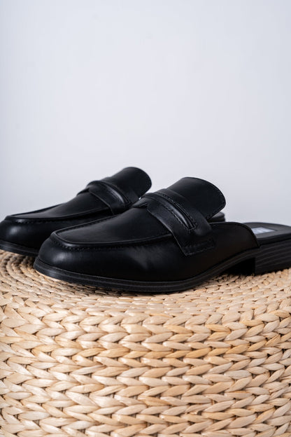Milia mule loafer black
