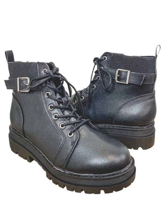 Lace up combat boots black