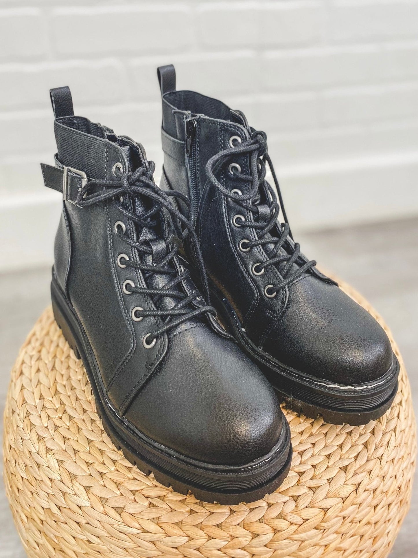 Lace up combat boots black