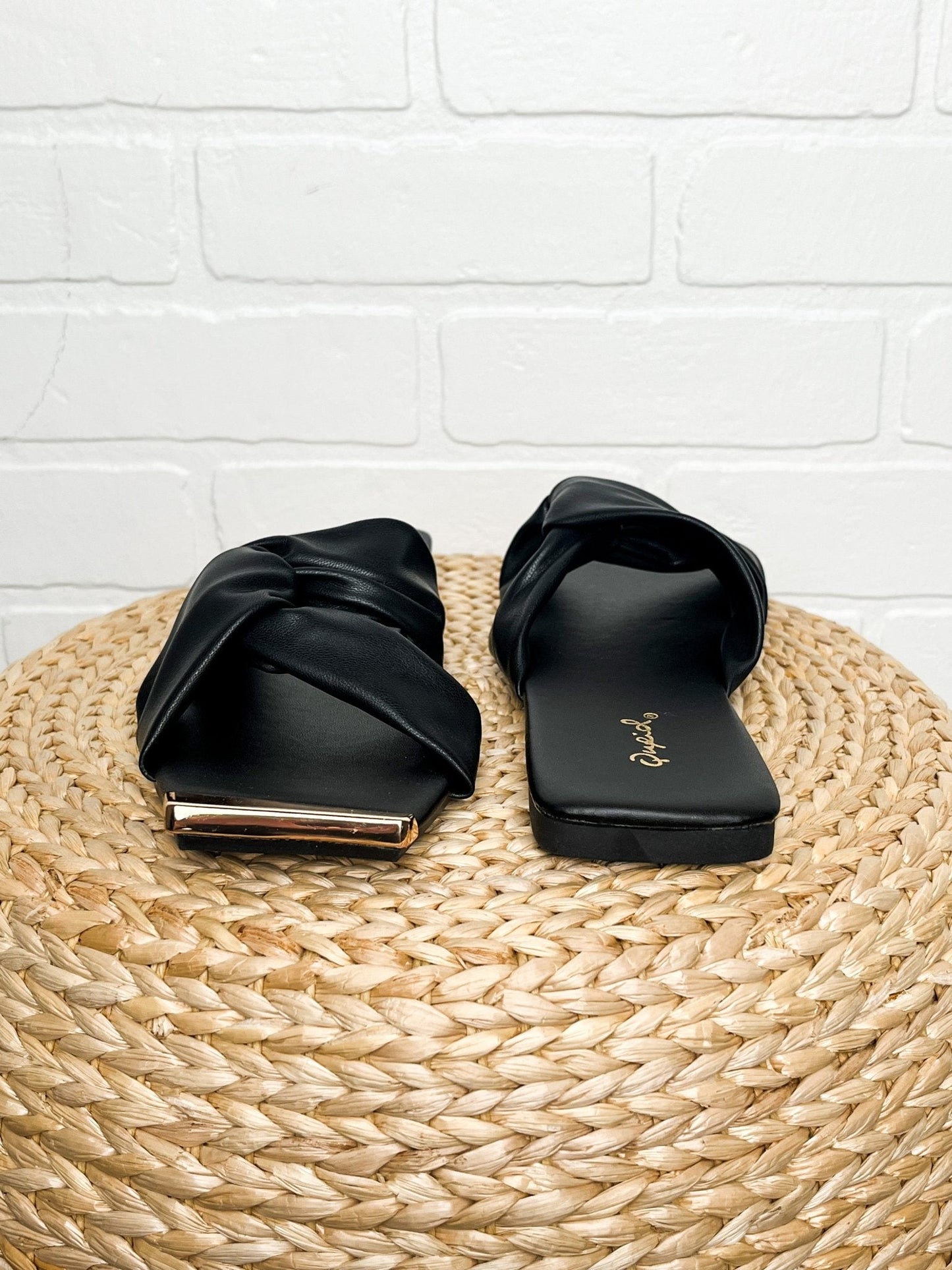 Aster ruched cross sandal black
